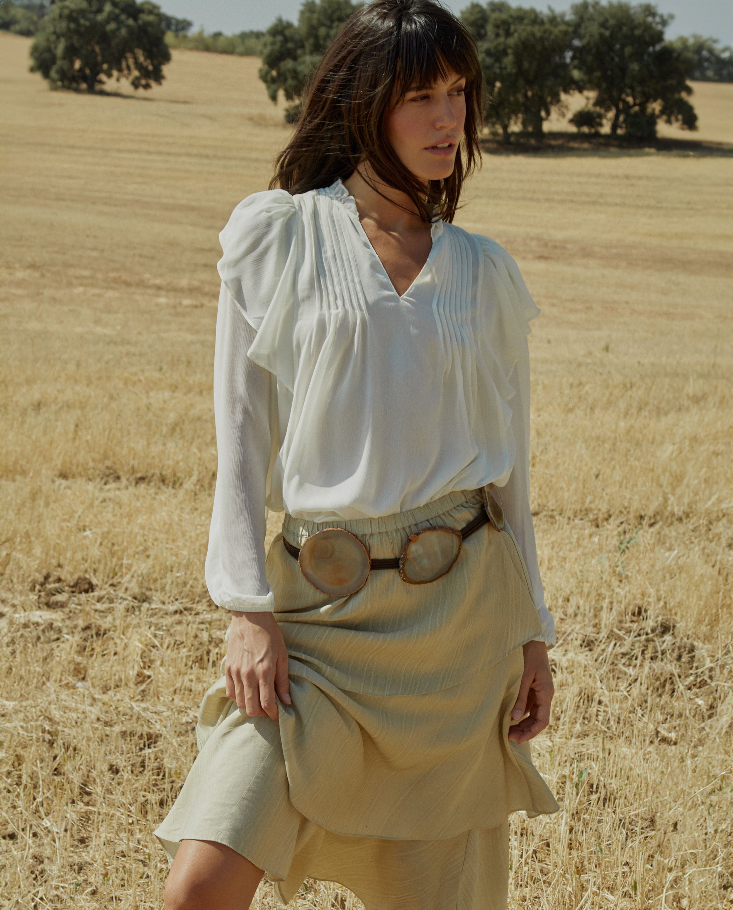BLUSA FLUIDA CON VOLANTES