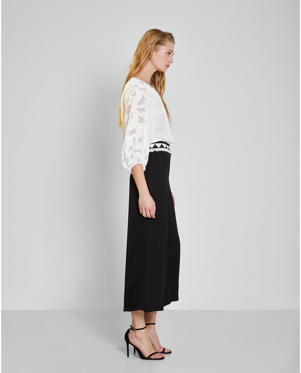 PANTALÓN CINTURÓN FLECOS