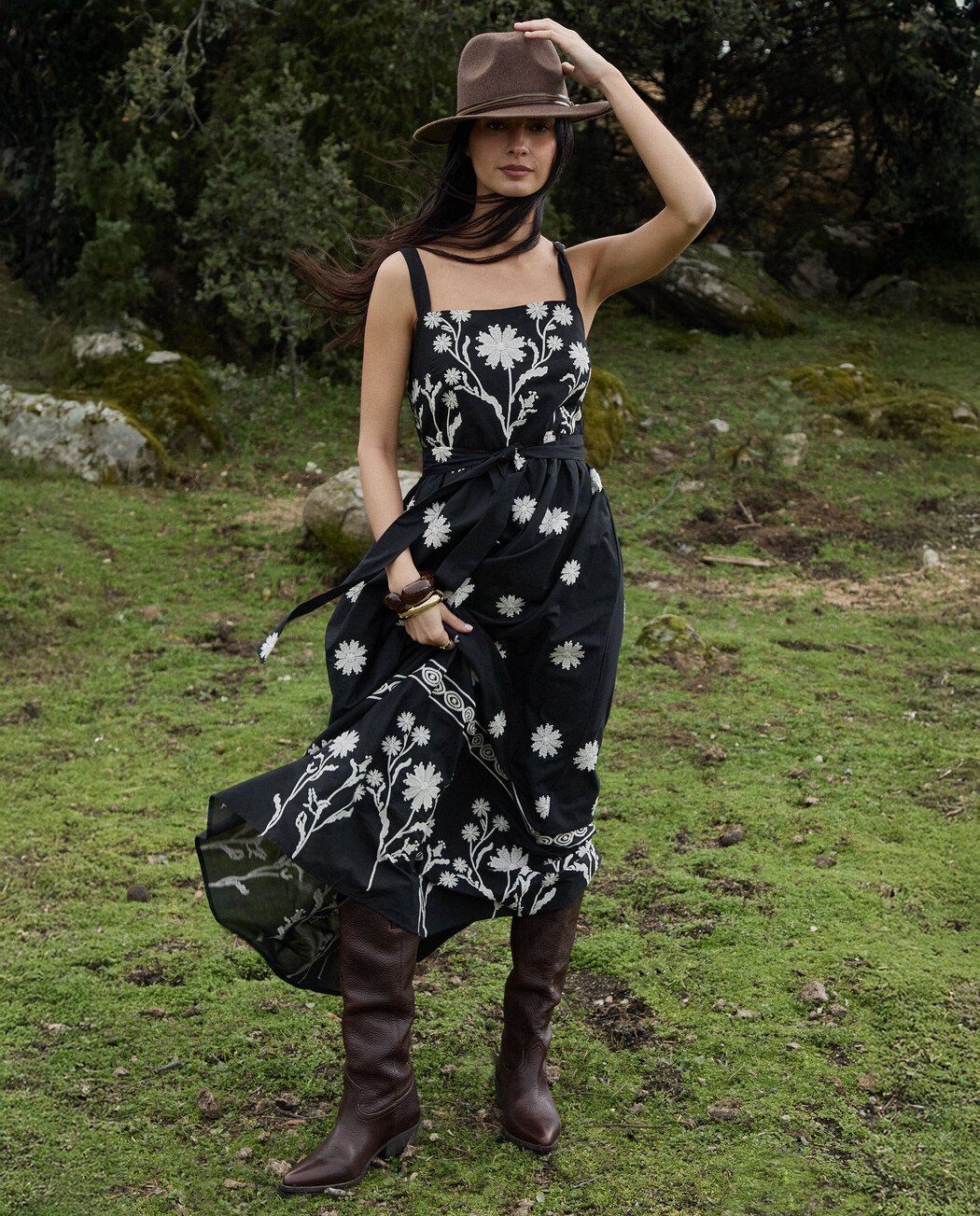 VESTIDO BORDADO
