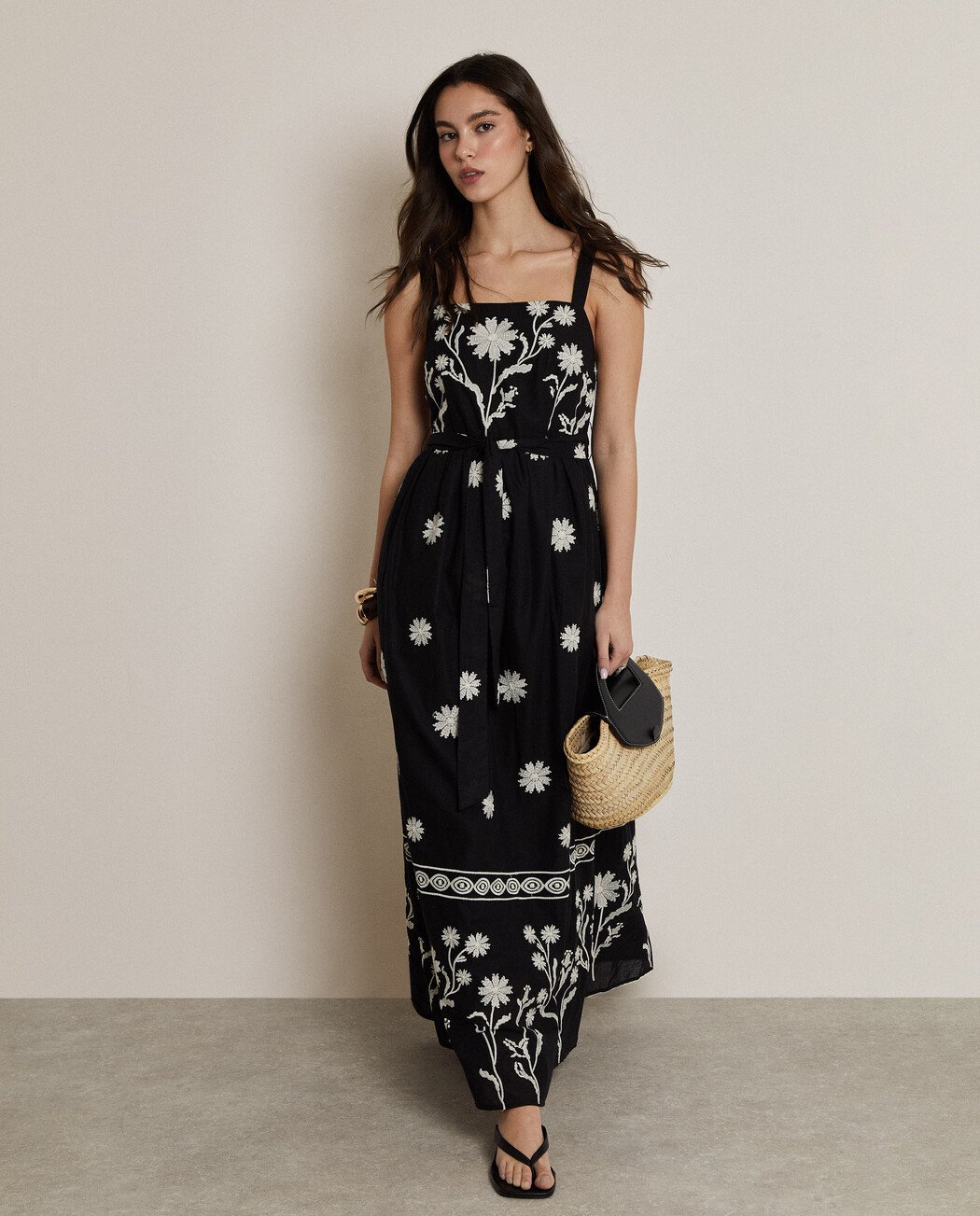 VESTIDO BORDADO