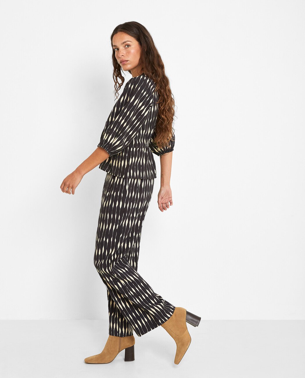 PANTALÓN ESTAMPADO TIE DYE