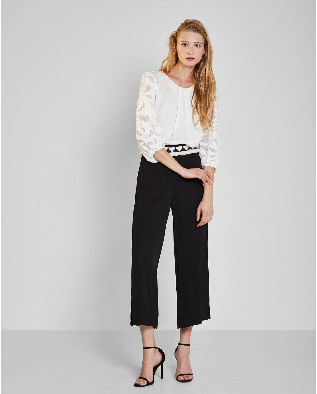 PANTALÓN CINTURÓN FLECOS