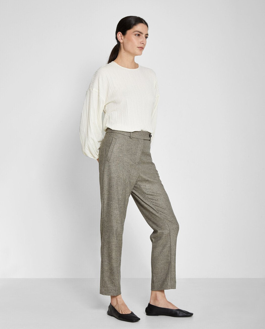 PANTALÓN TRAJE CROP