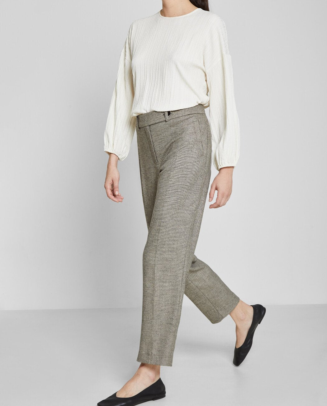 PANTALÓN TRAJE CROP