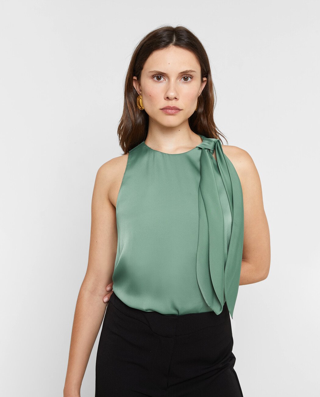 BLUSA CON LAZO
