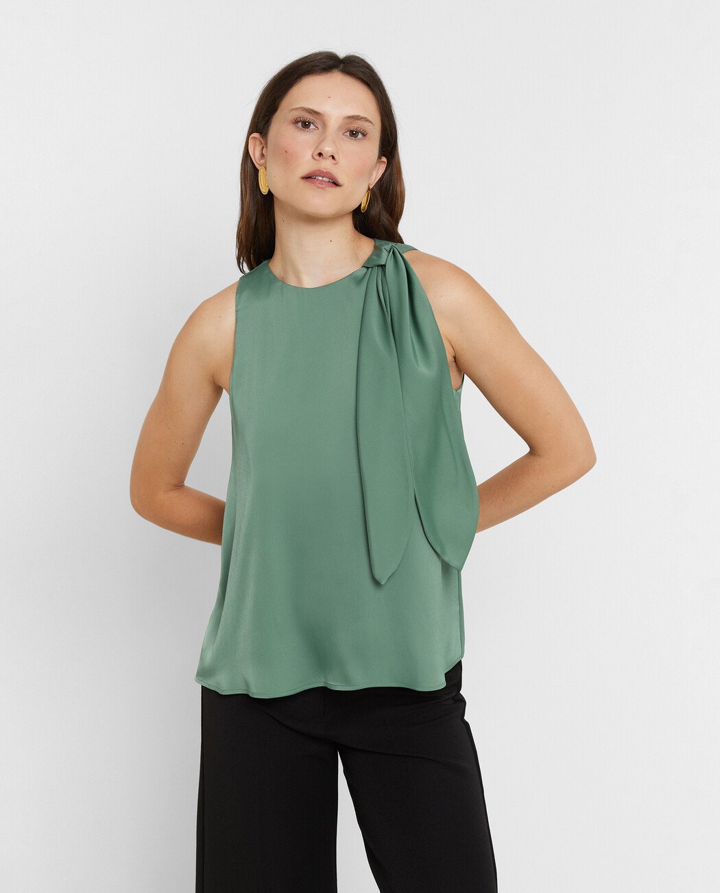 BLUSA CON LAZO