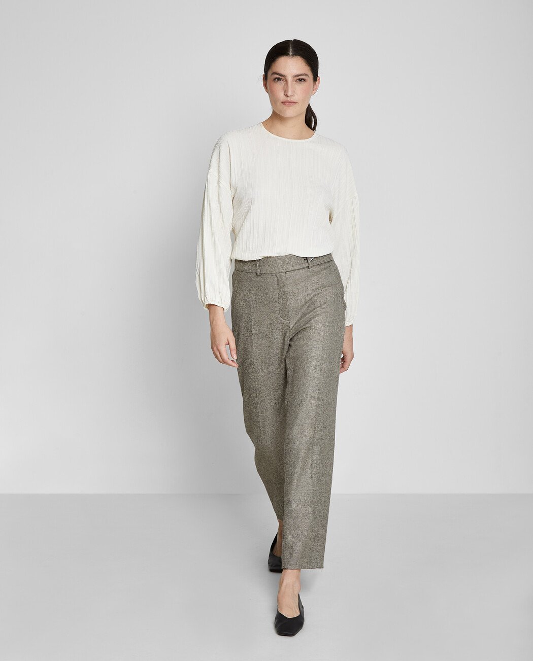 PANTALÓN TRAJE CROP