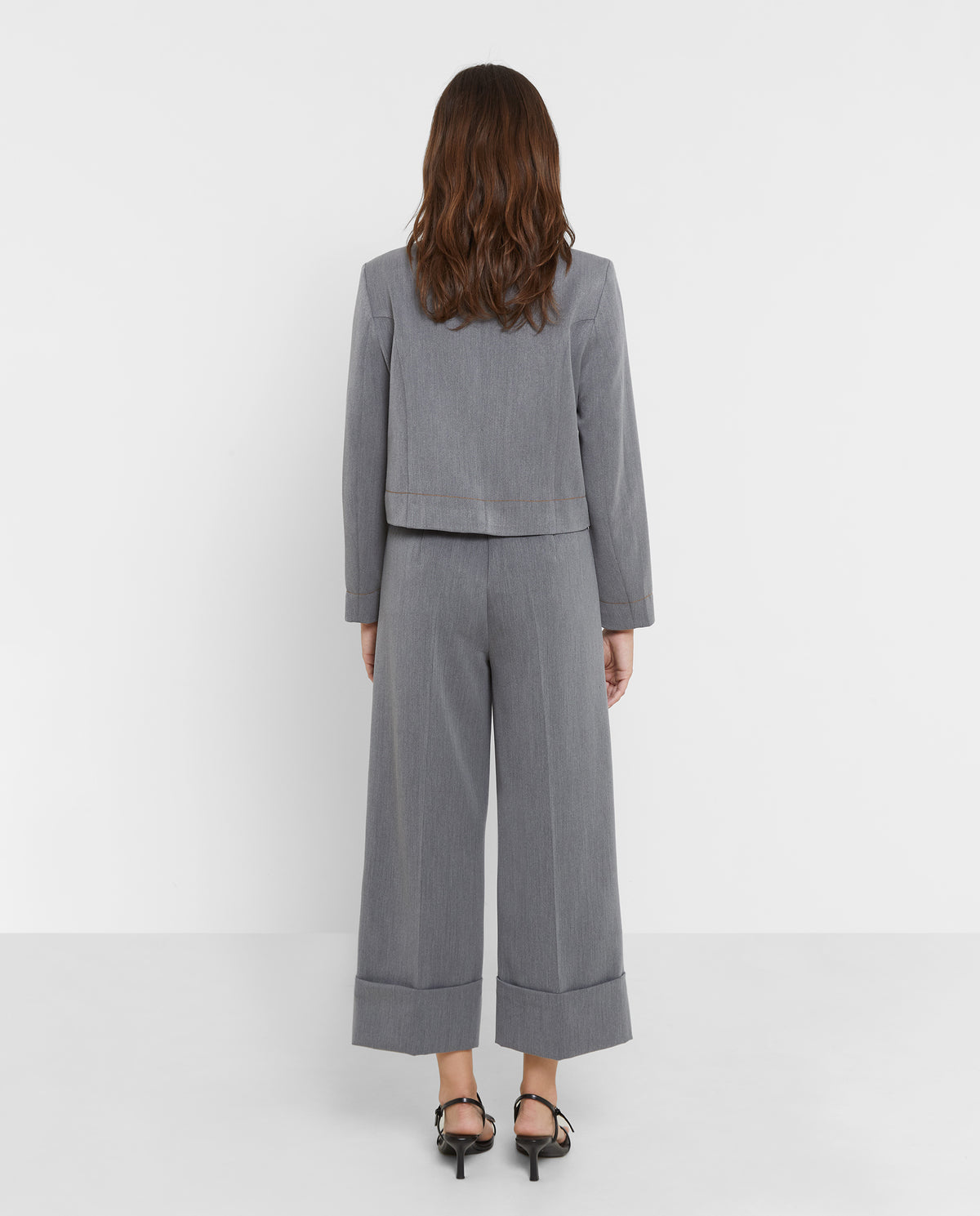 PANTALÓN TRAJE CROP