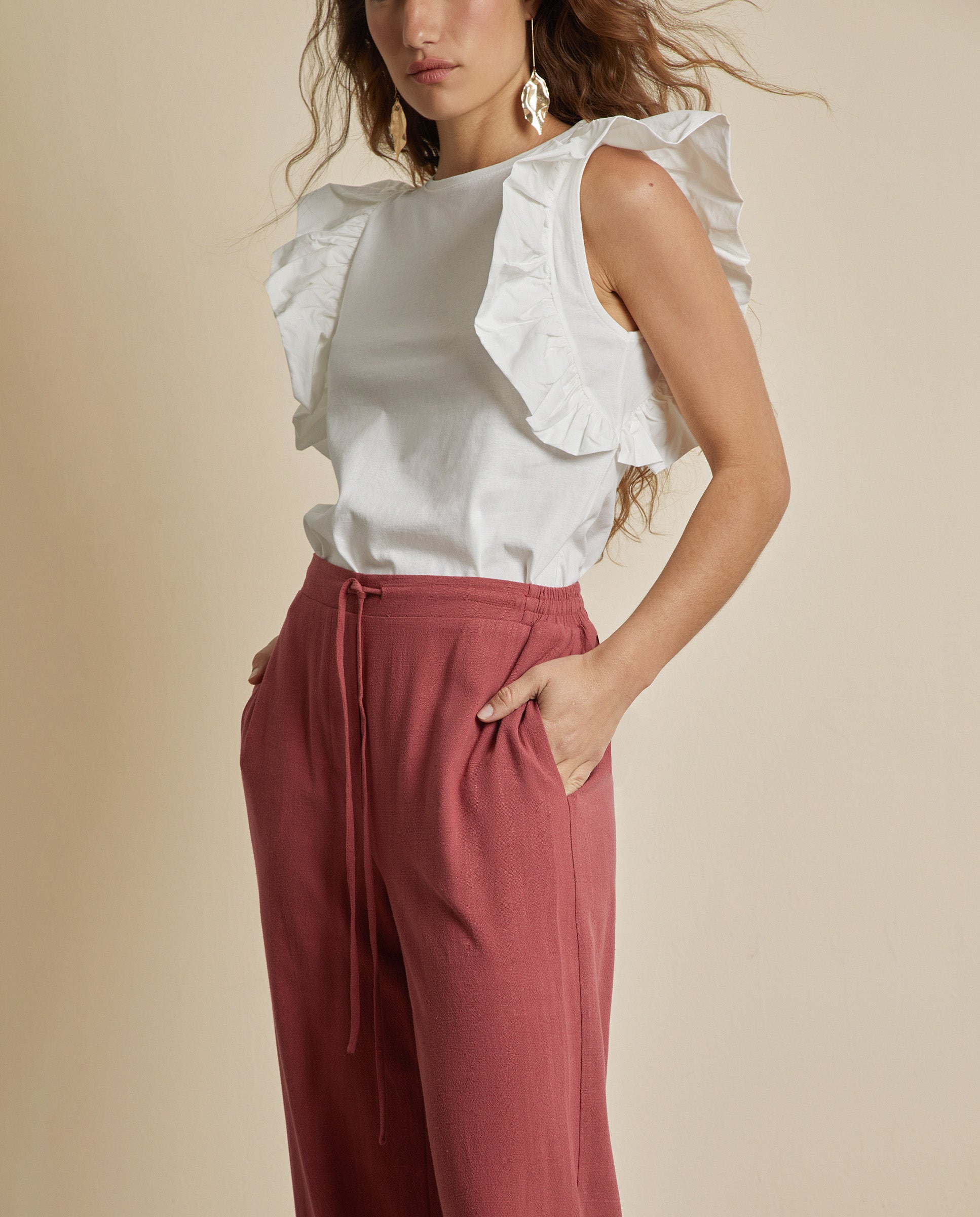 CAMISETA CON VOLANTES