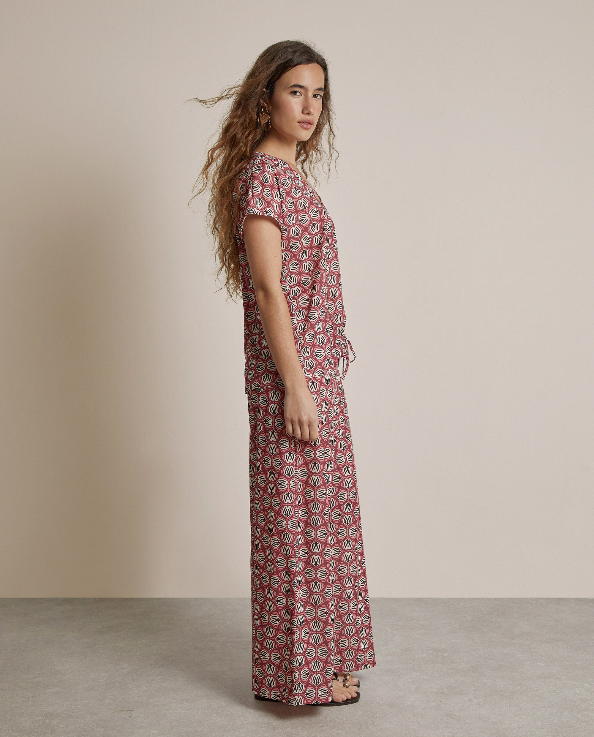 PANTALÓN ESTAMPADO GEOMÉTRICO