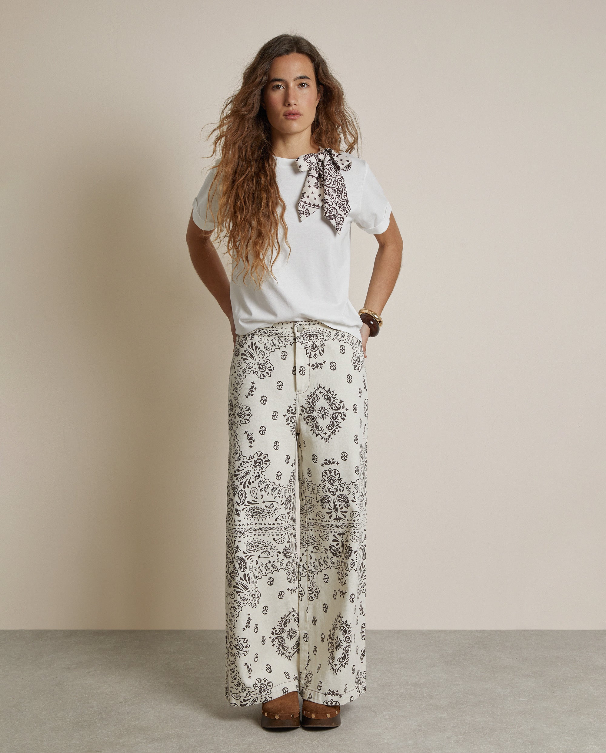 CAMISETA BÁSICA LAZO