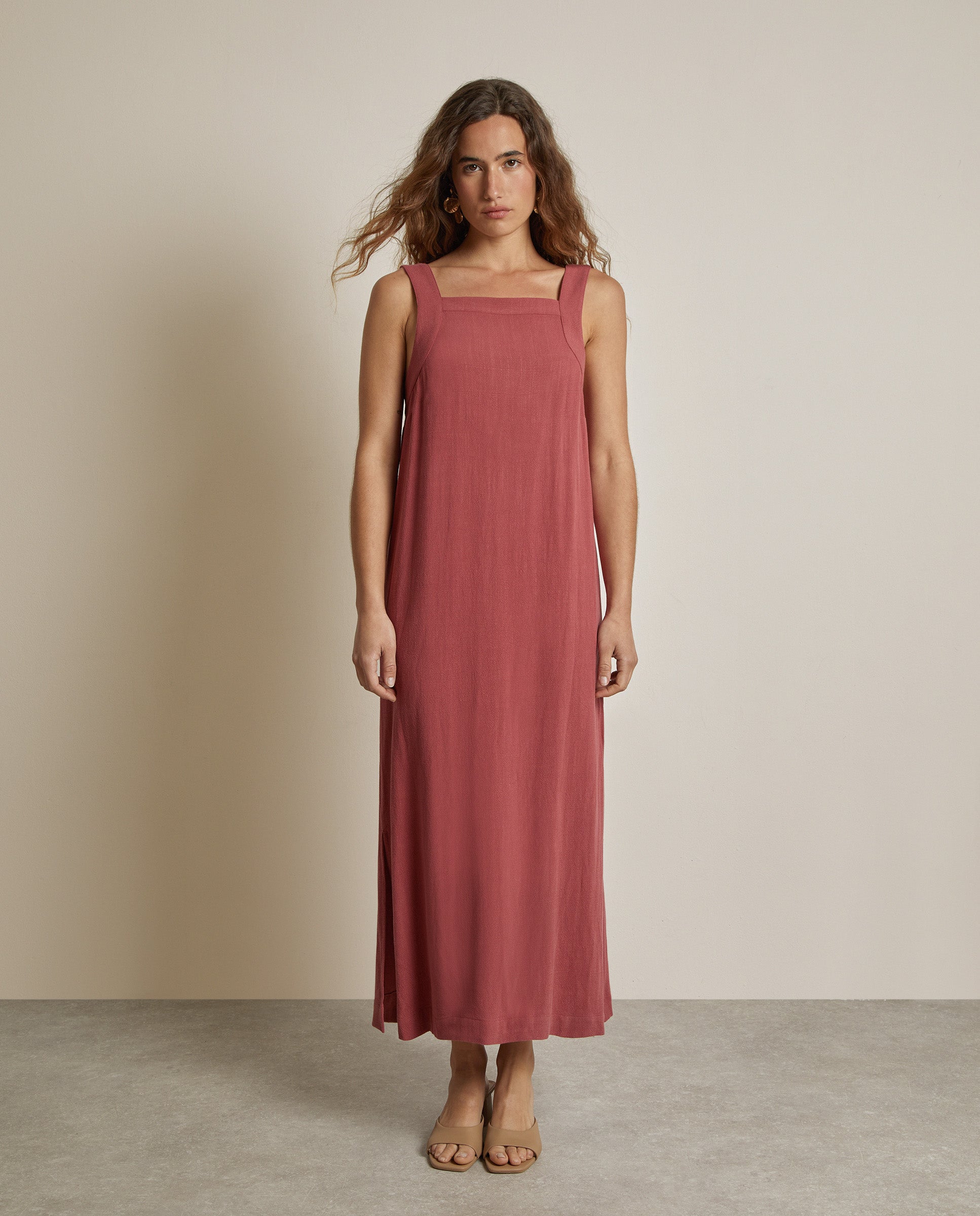 VESTIDO MIDI TIRANTES