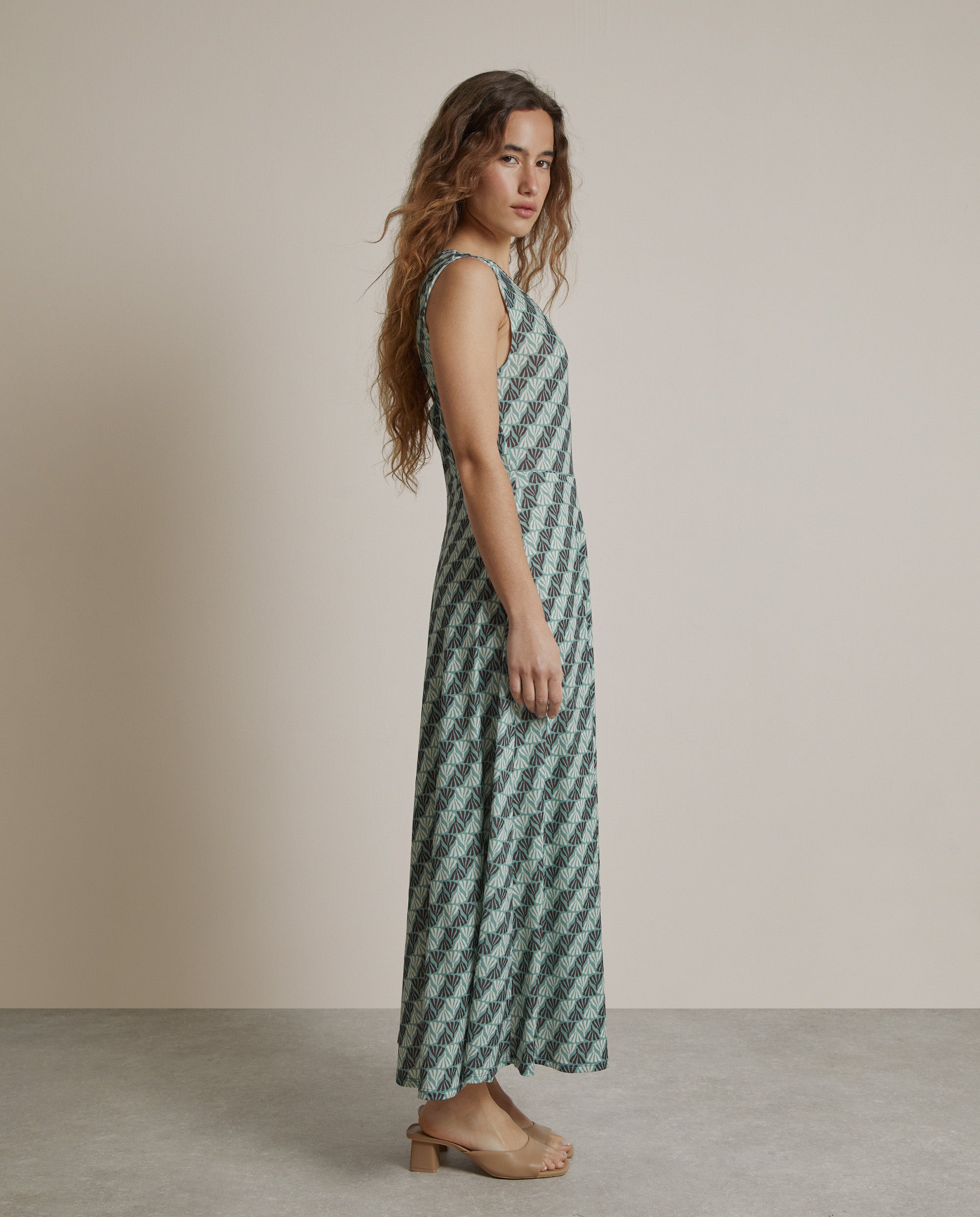 VESTIDO ESTAMPADO APERTURA