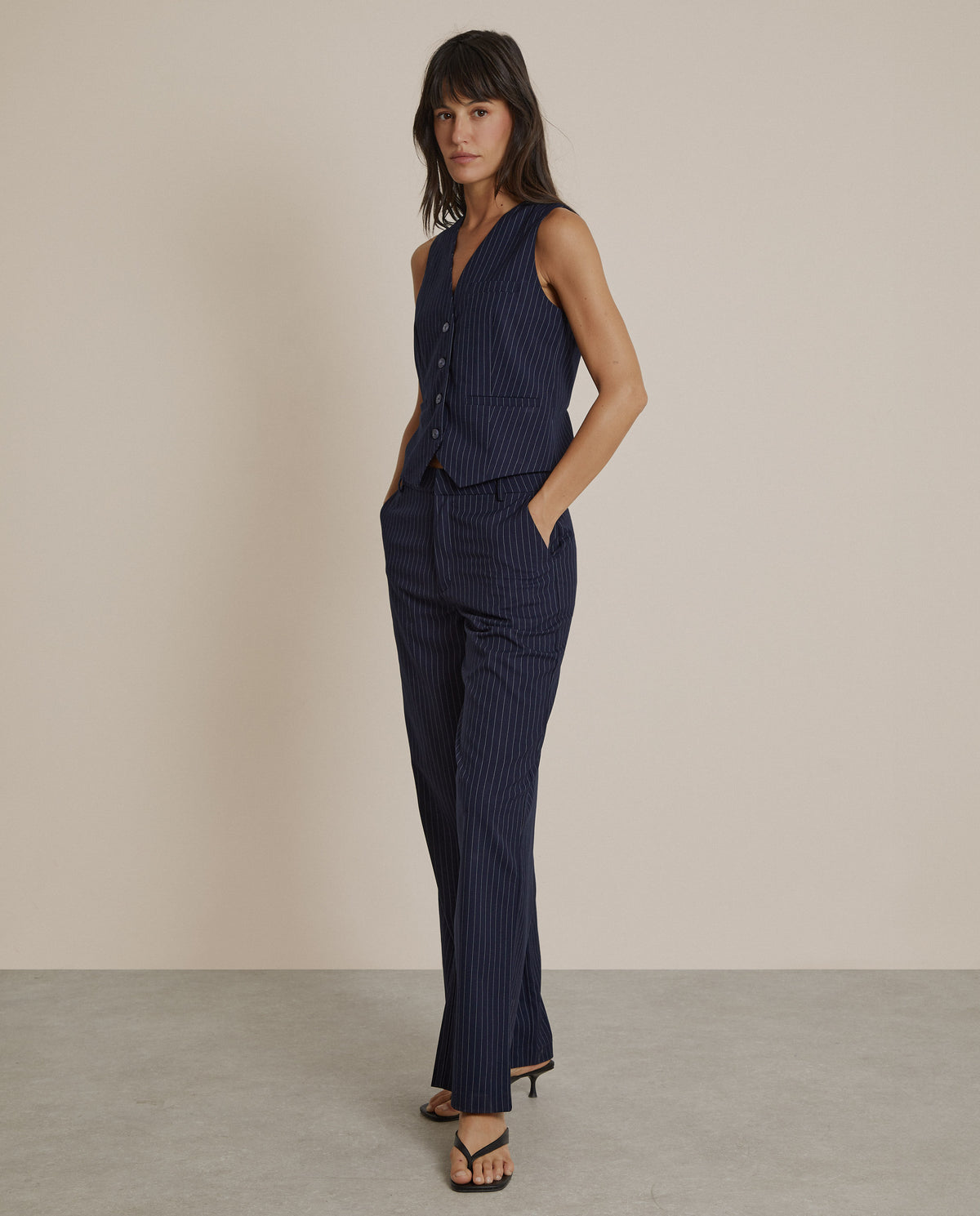 PANTALÓN DE TRAJE RAYA DIPLOMÁTICA