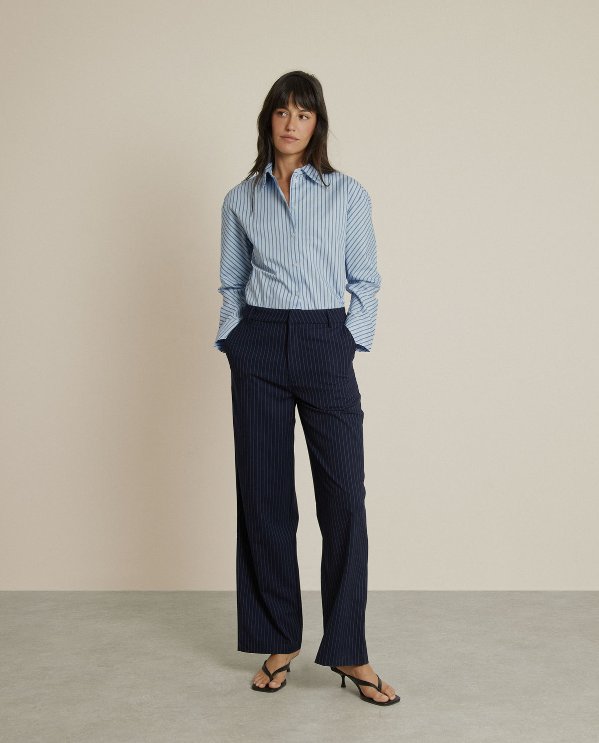 PANTALÓN DE TRAJE RAYA DIPLOMÁTICA