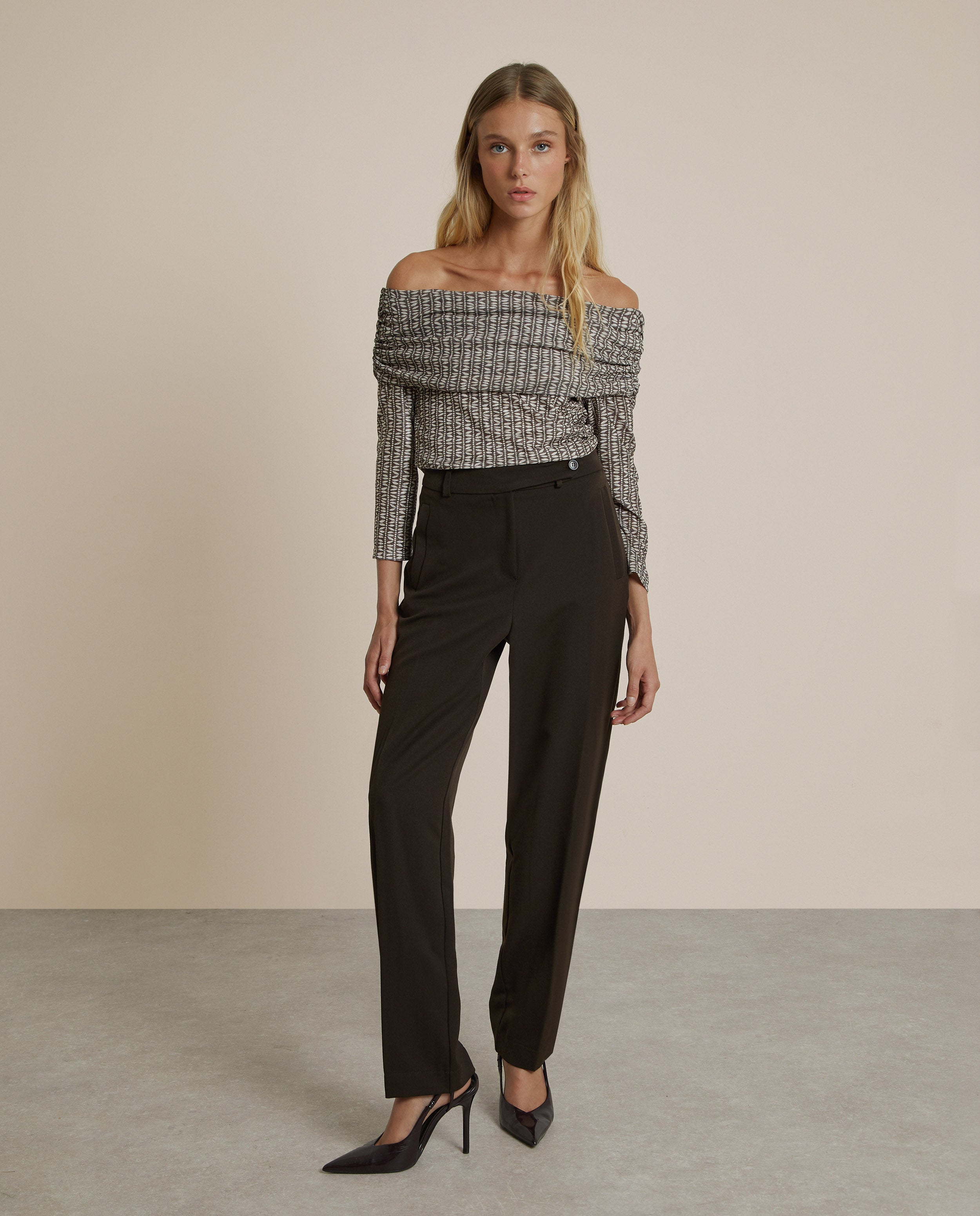 PANTALÓN PINZAS