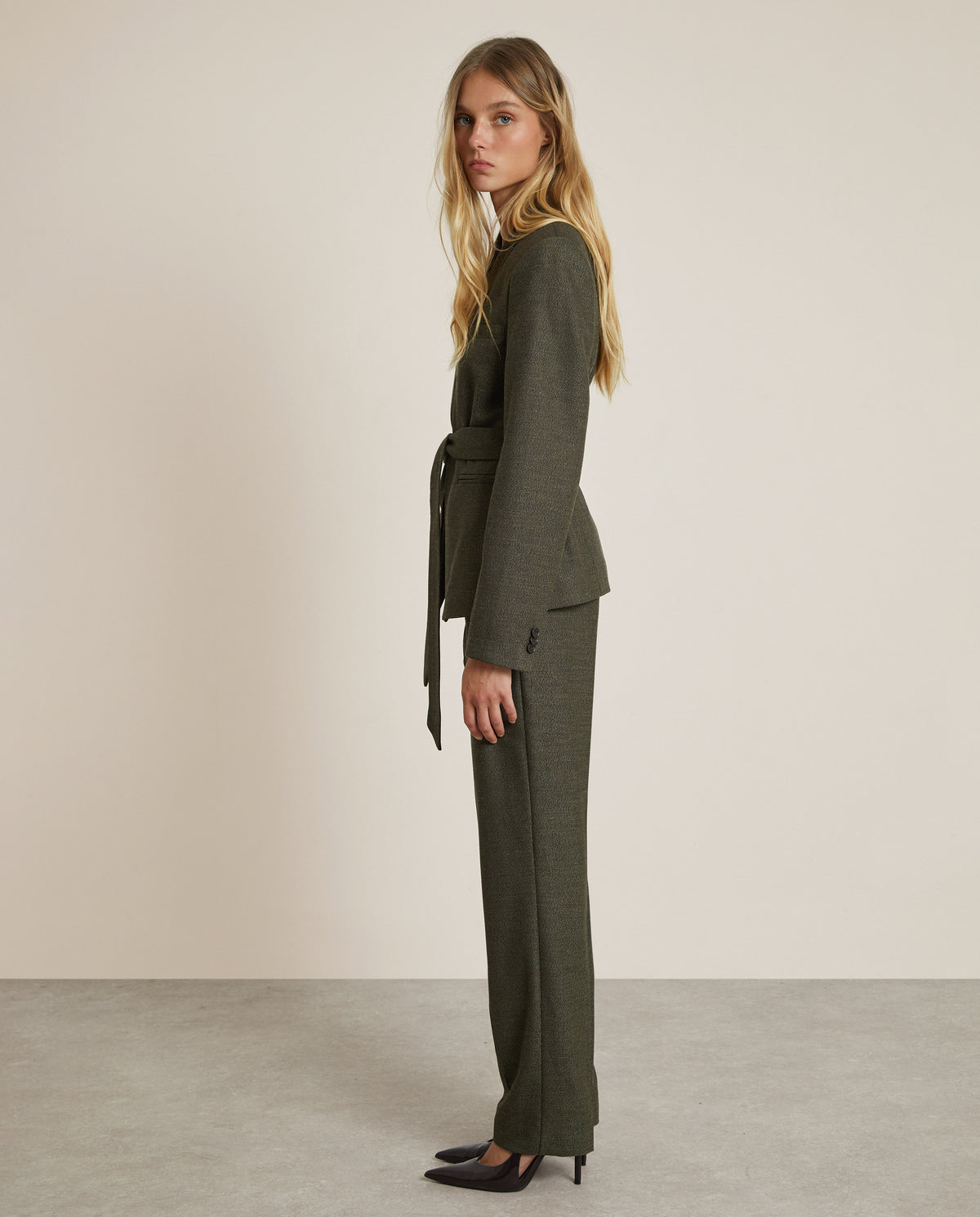 STRAIGHT KHAKI TROUSERS