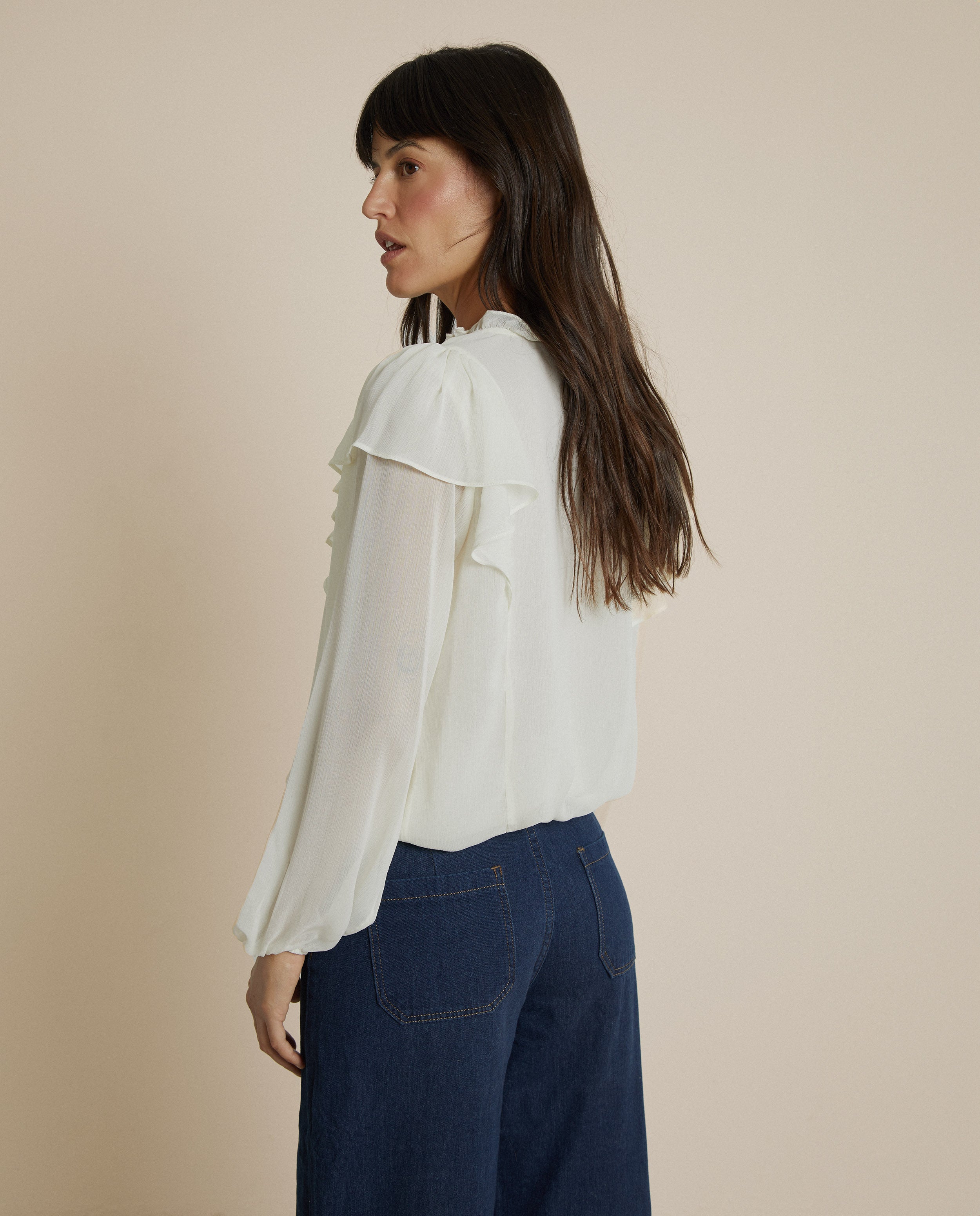 BLUSA FLUIDA CON VOLANTES