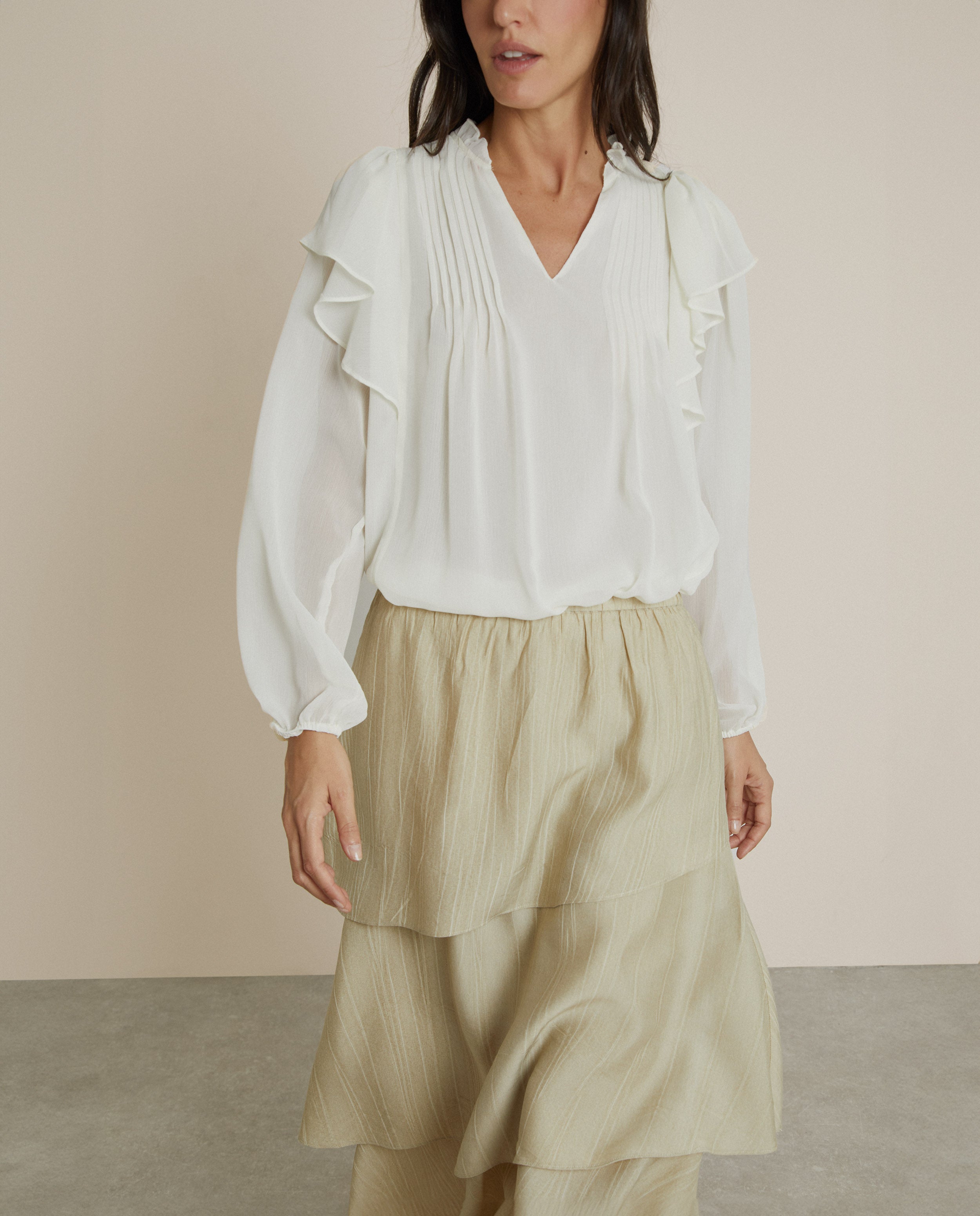 BLUSA FLUIDA CON VOLANTES