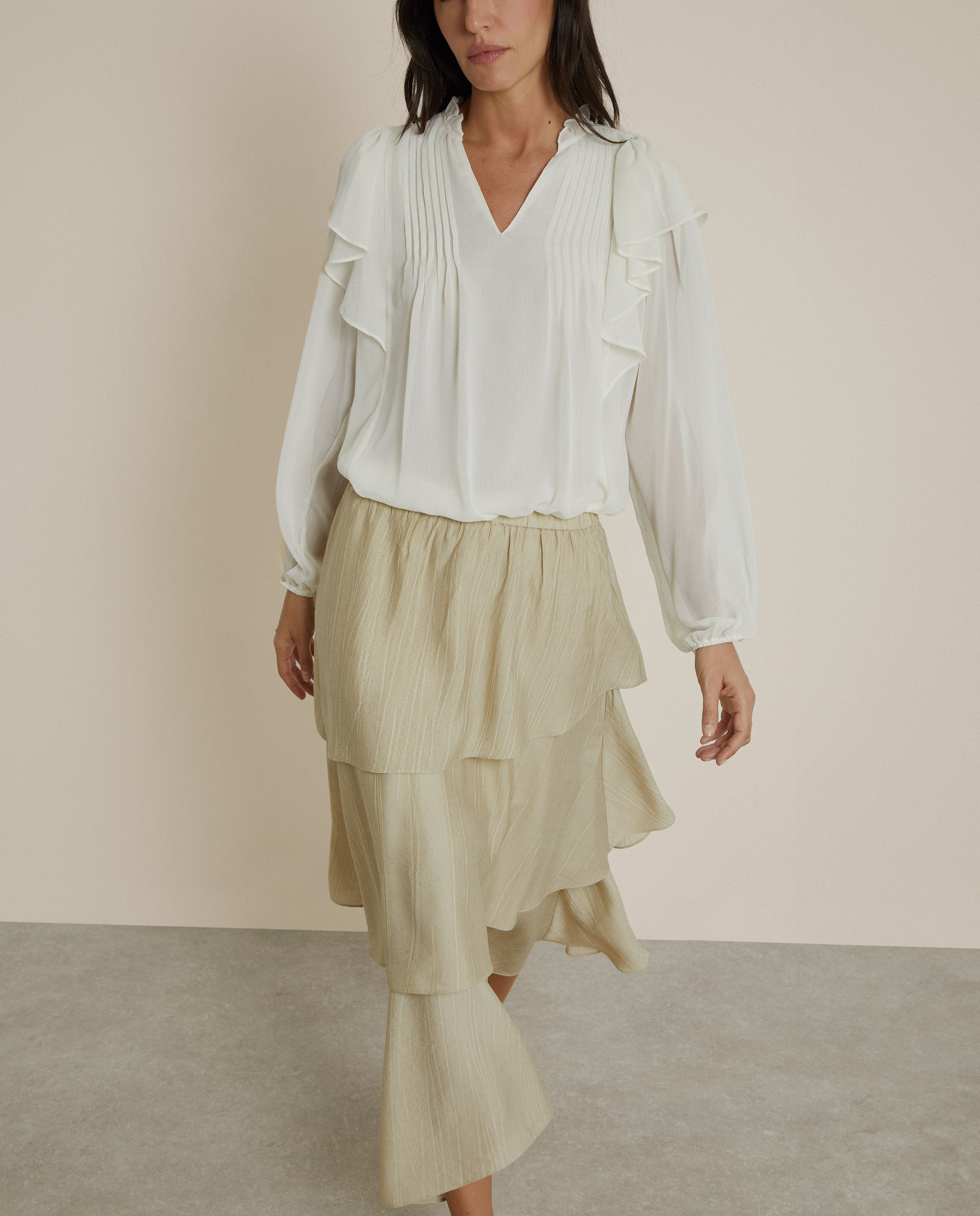 BLUSA FLUIDA CON VOLANTES