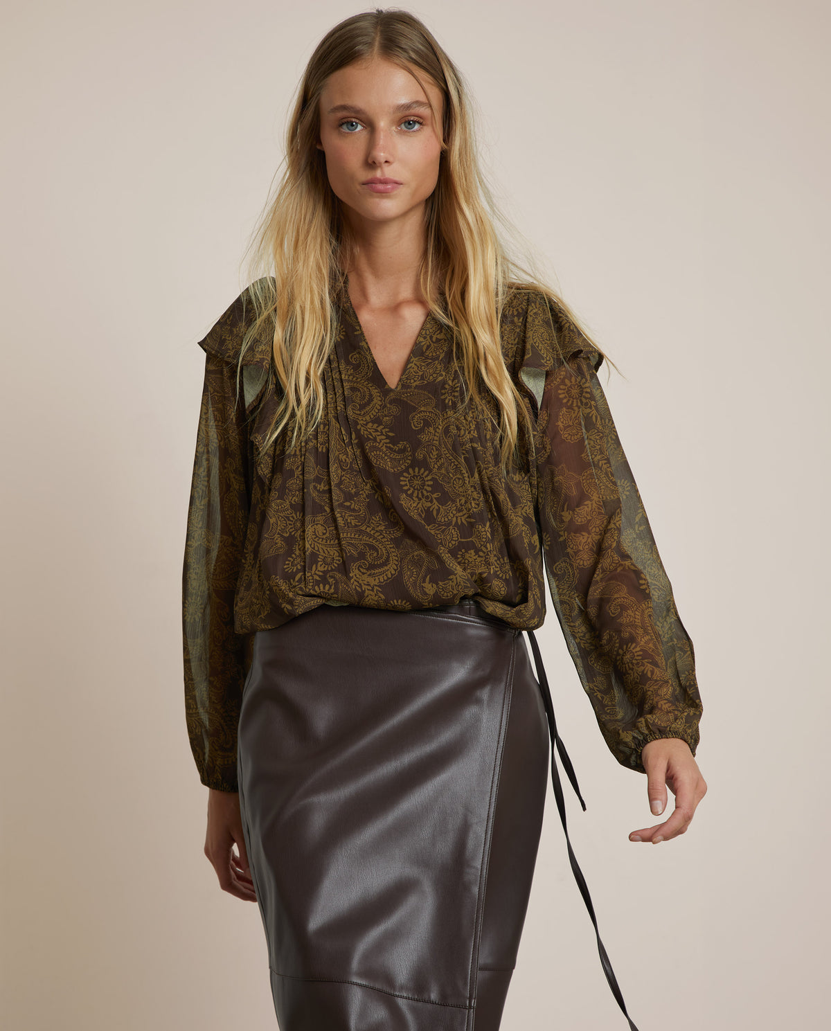 PRINTED BLOUSE WITH FRILLS
