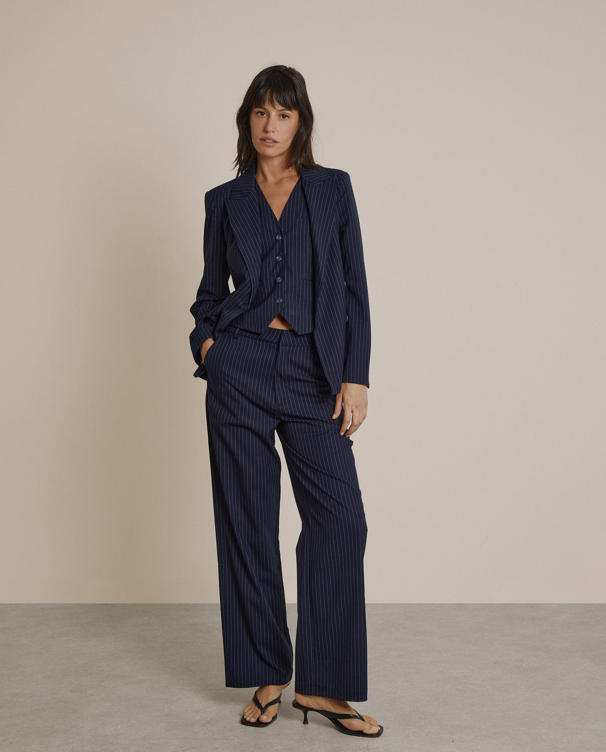 PANTALÓN DE TRAJE RAYA DIPLOMÁTICA