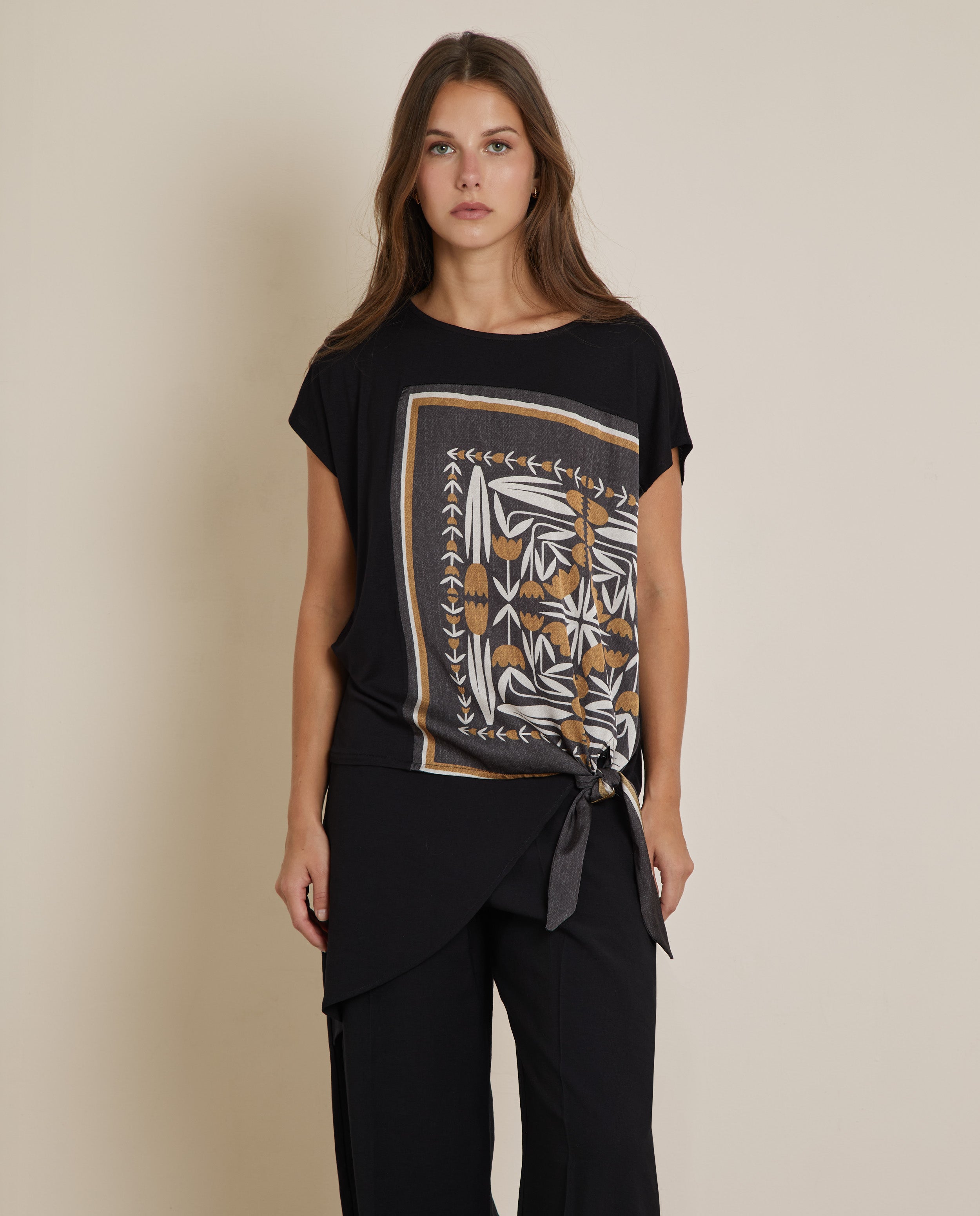 CAMISETA NUDO LATERAL