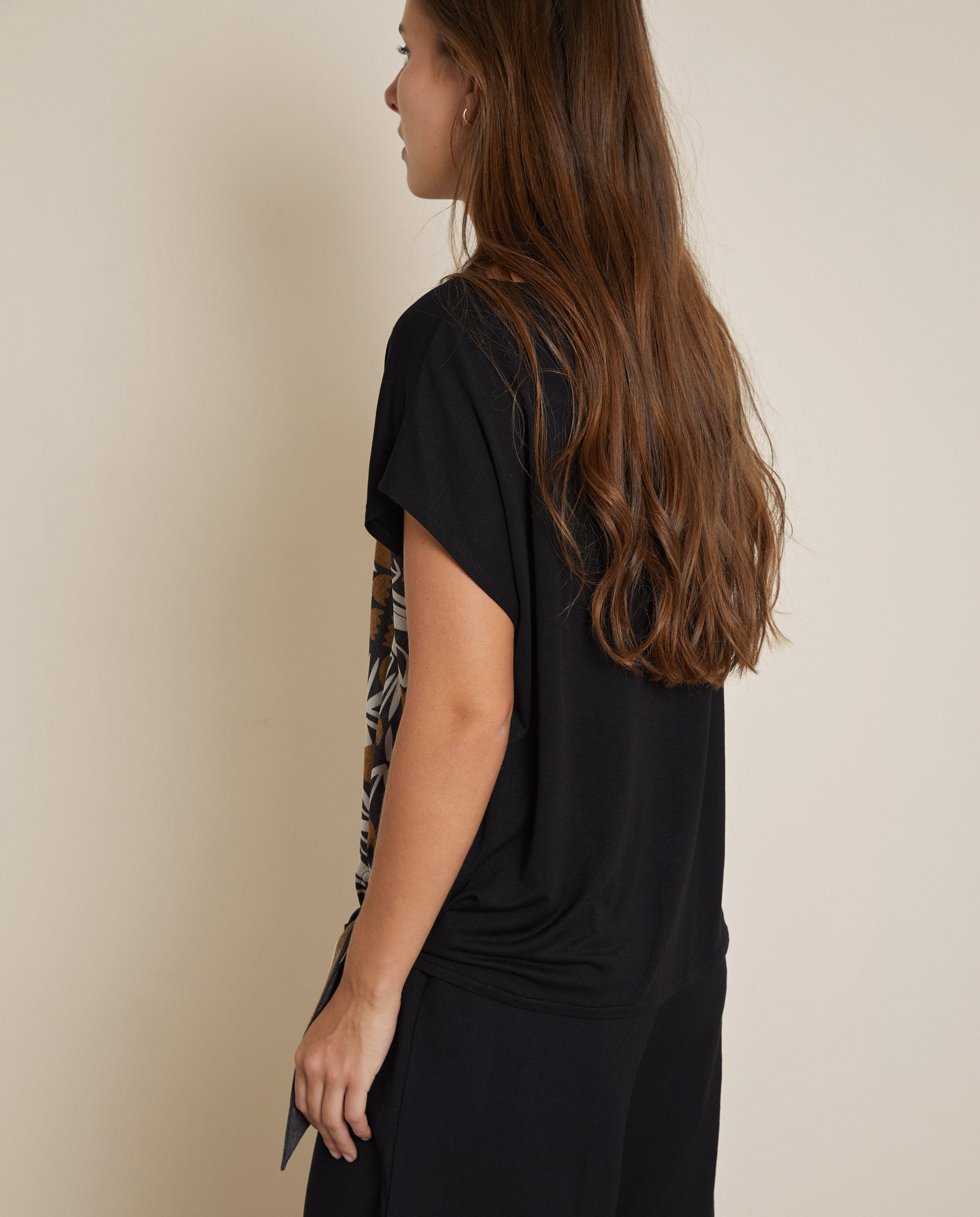 CAMISETA NUDO LATERAL