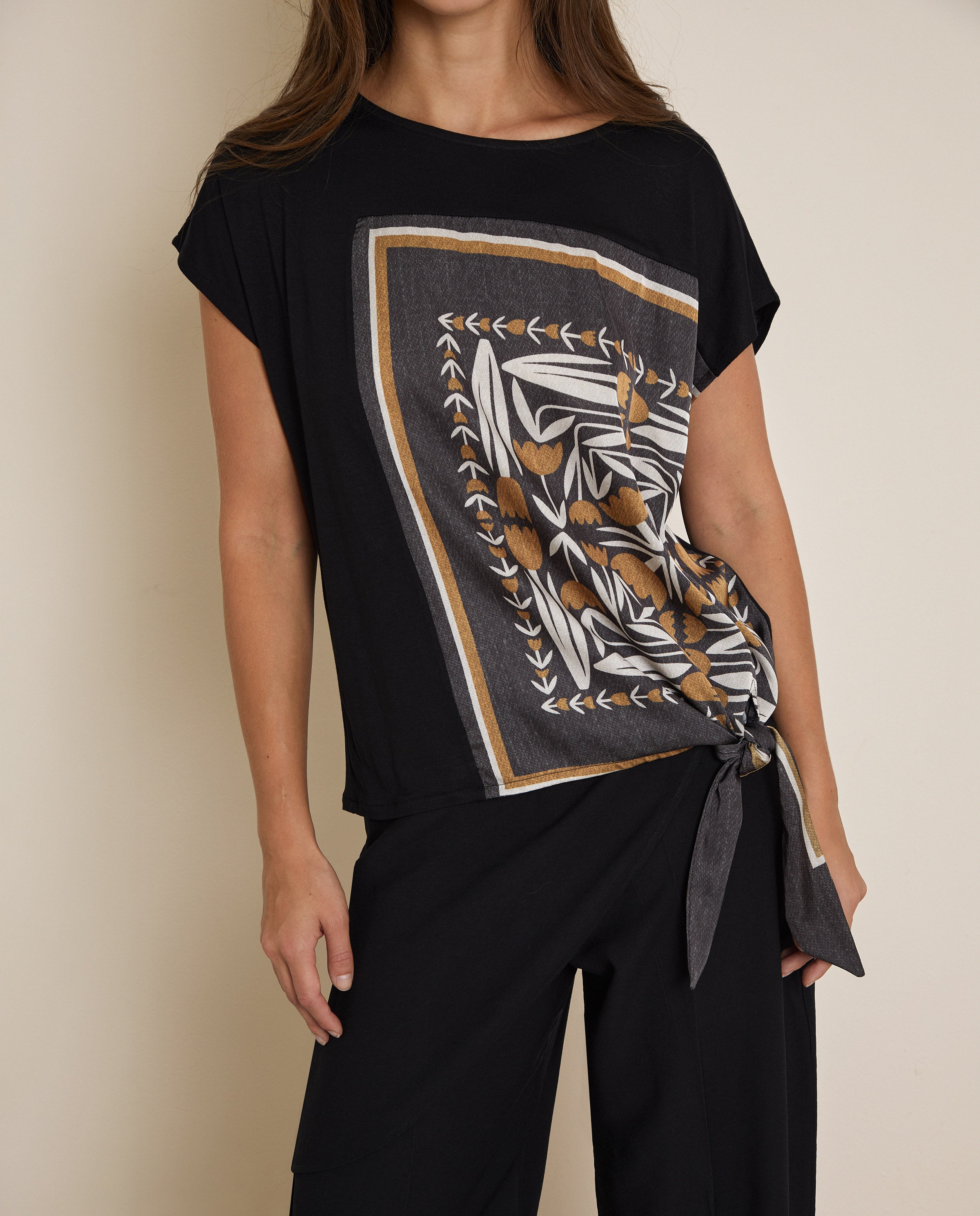 CAMISETA NUDO LATERAL