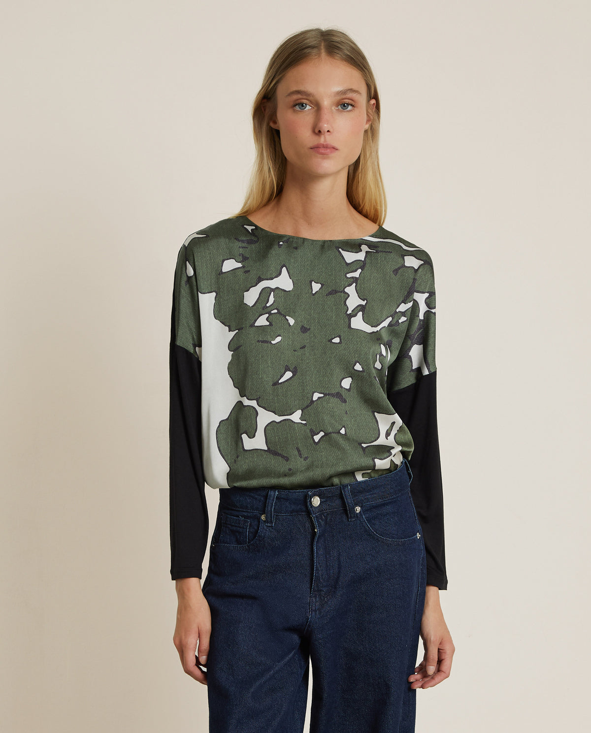 CAMISETA ESTAMPADO FLORAL AZUL