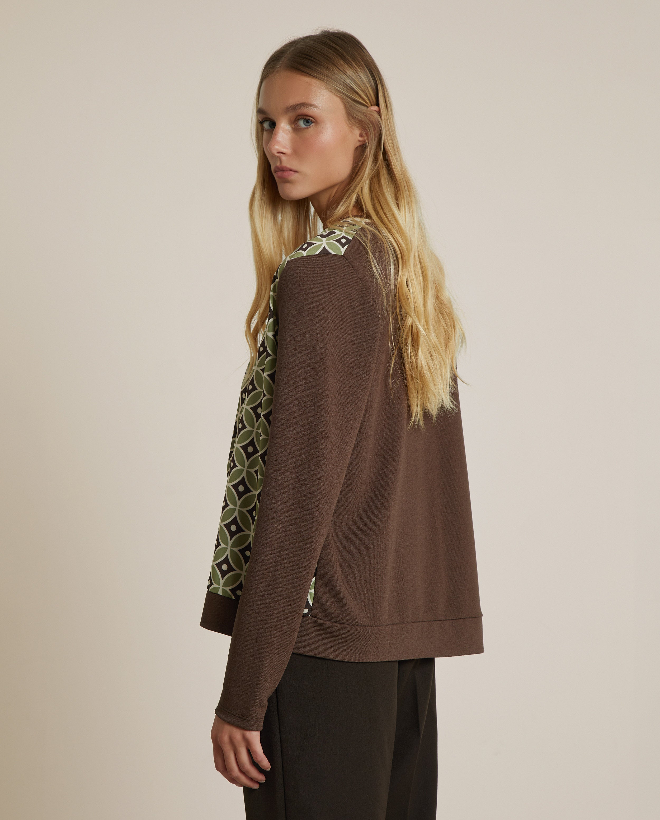 CHAQUETA ESTAMPADA