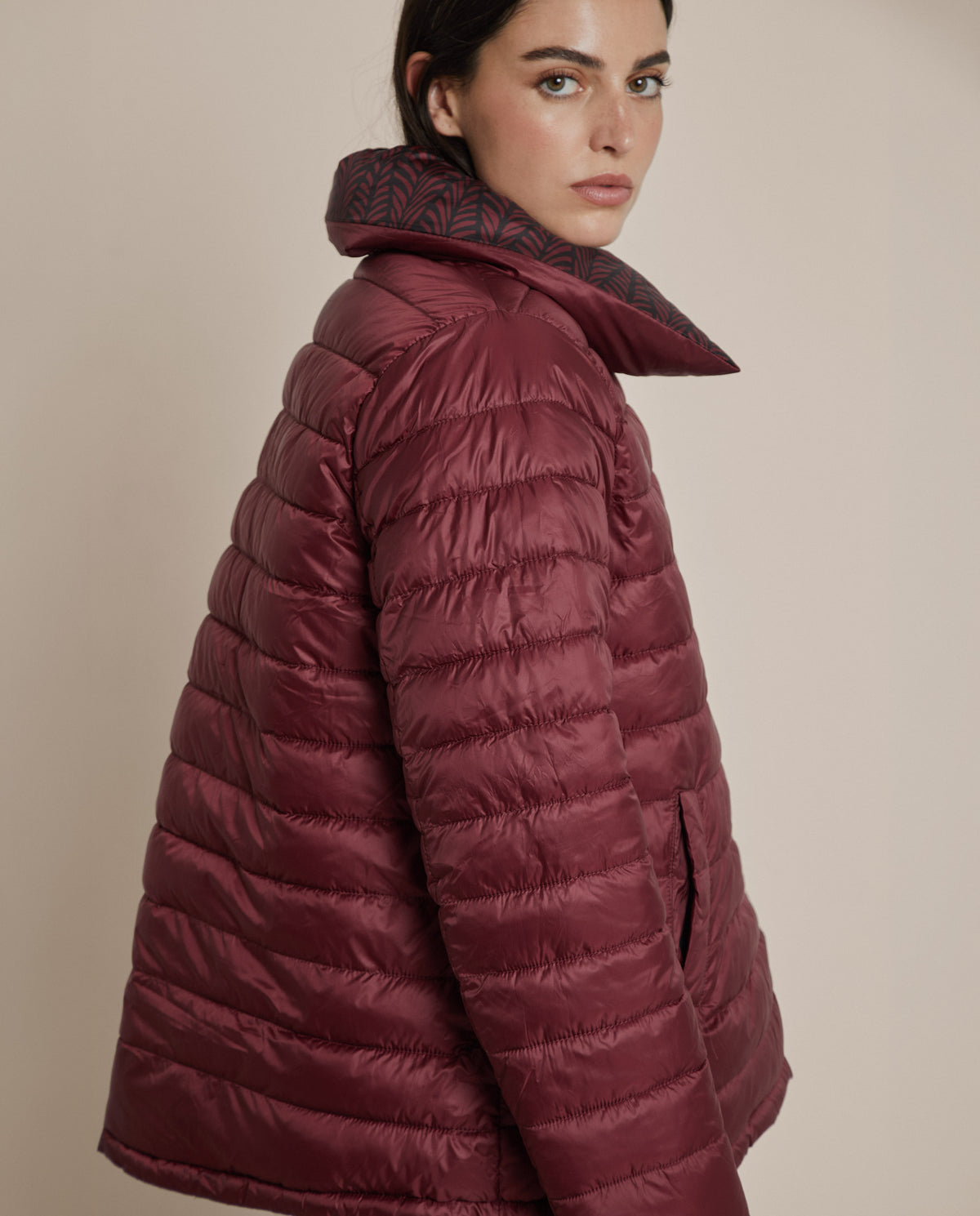 ABRIGO ACOLCHADO REVERSIBLE