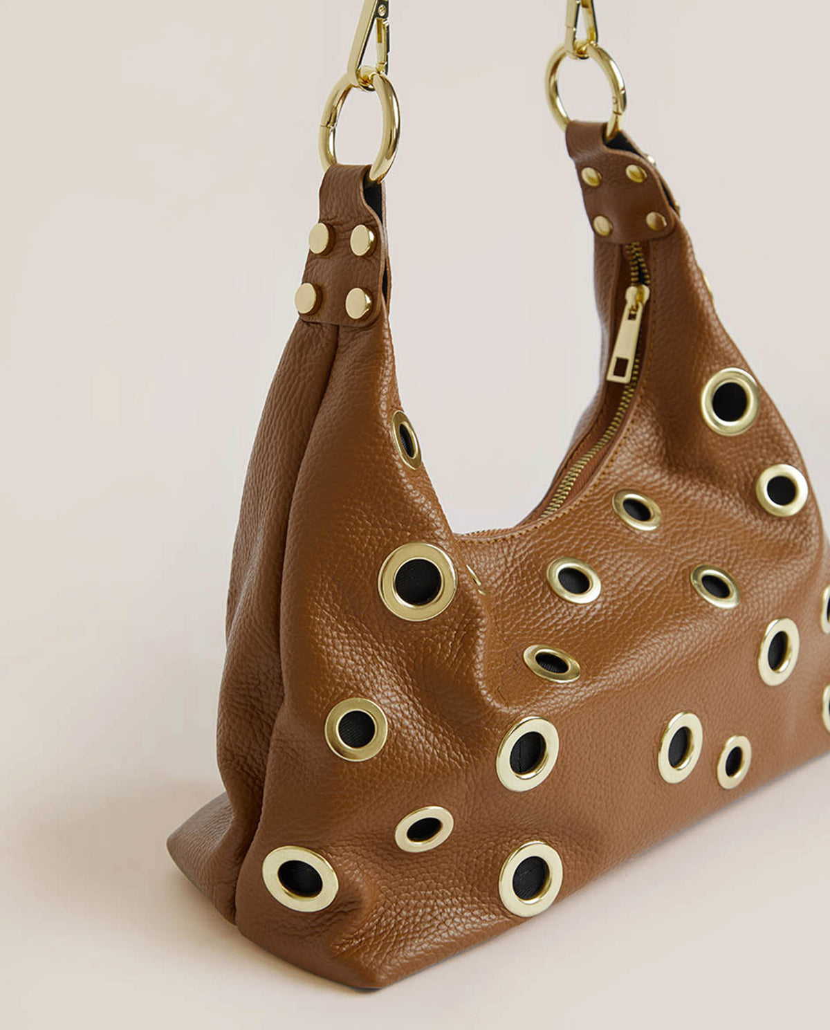 BOLSO CON OJALES