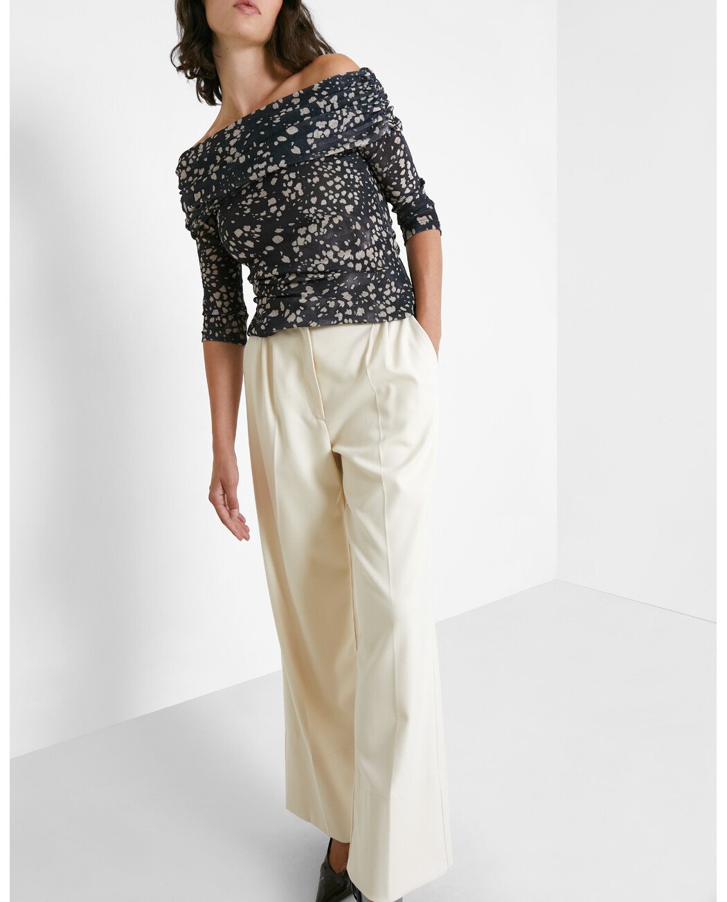 CAMISA HOMBROS DESCUBIERTOS