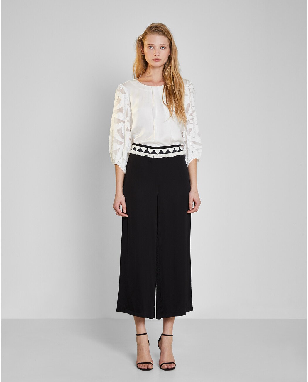 PANTALÓN CINTURÓN FLECOS