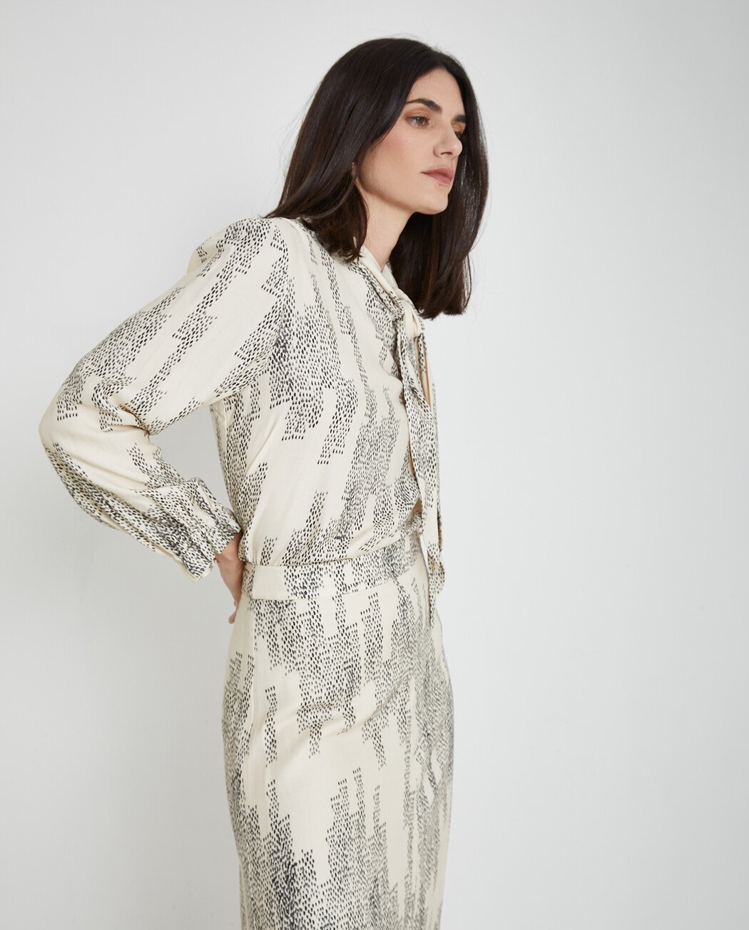 BLUSA LAZO EN CUELLO